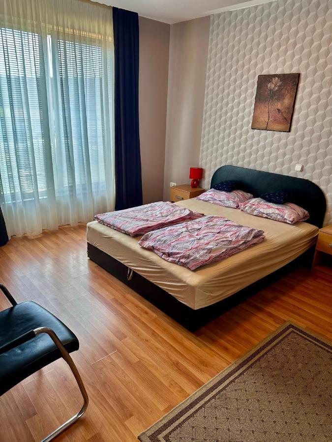 Velvet Motel Хегешалом Екстериор снимка