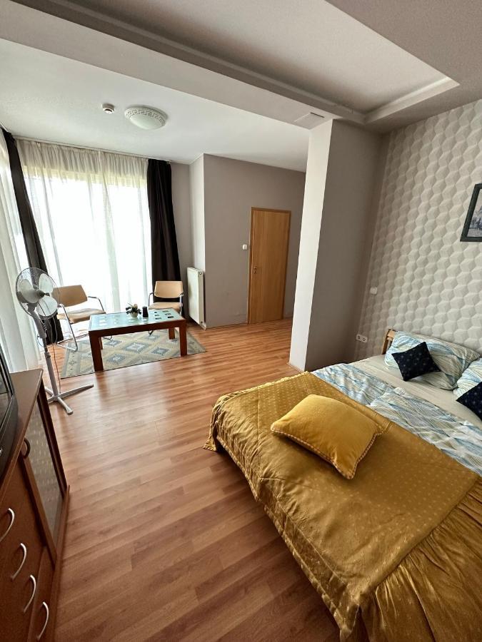 Velvet Motel Хегешалом Екстериор снимка