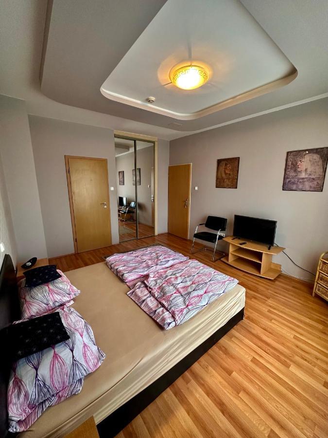 Velvet Motel Хегешалом Екстериор снимка