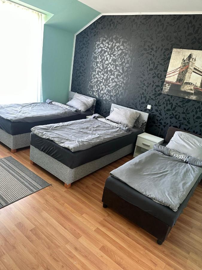 Velvet Motel Хегешалом Екстериор снимка