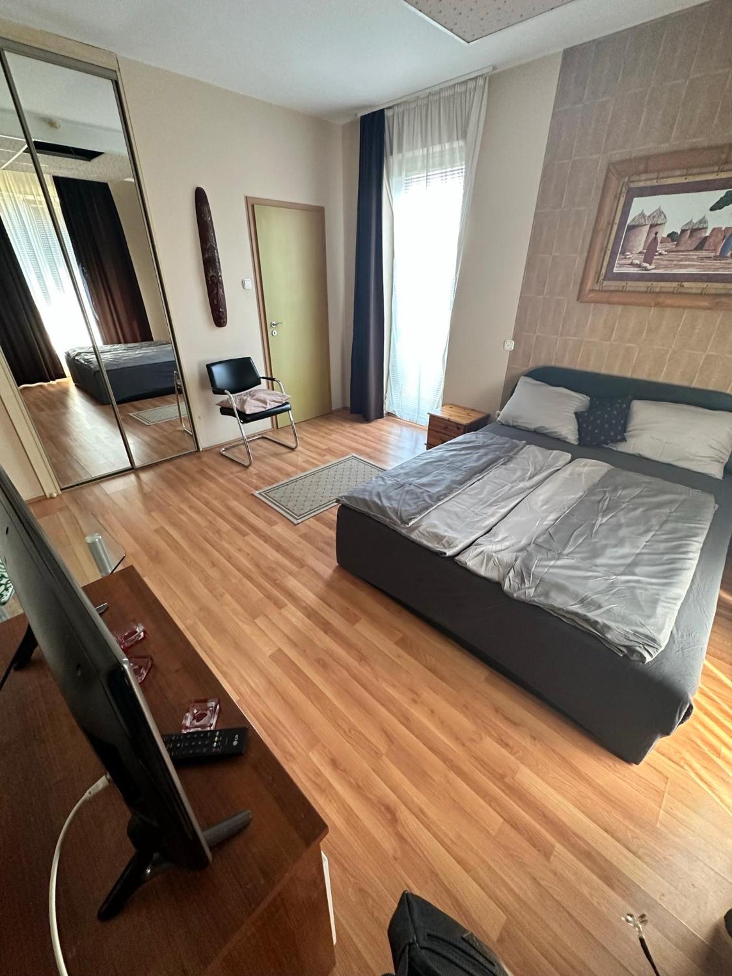 Velvet Motel Хегешалом Екстериор снимка